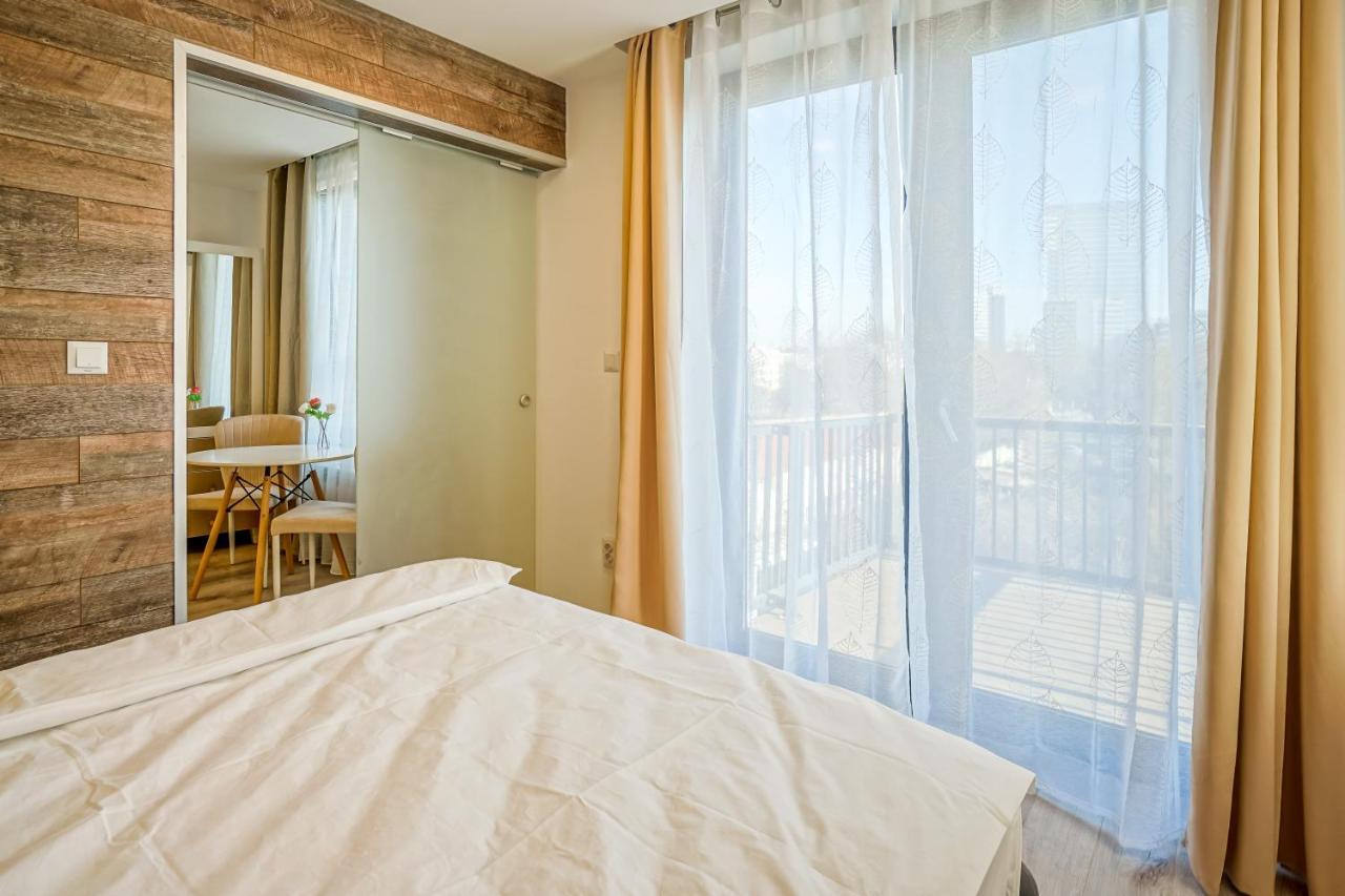 Bright Apartments Moments Away From Herastrau Park, Mall And Metro Bukarest Exterior foto