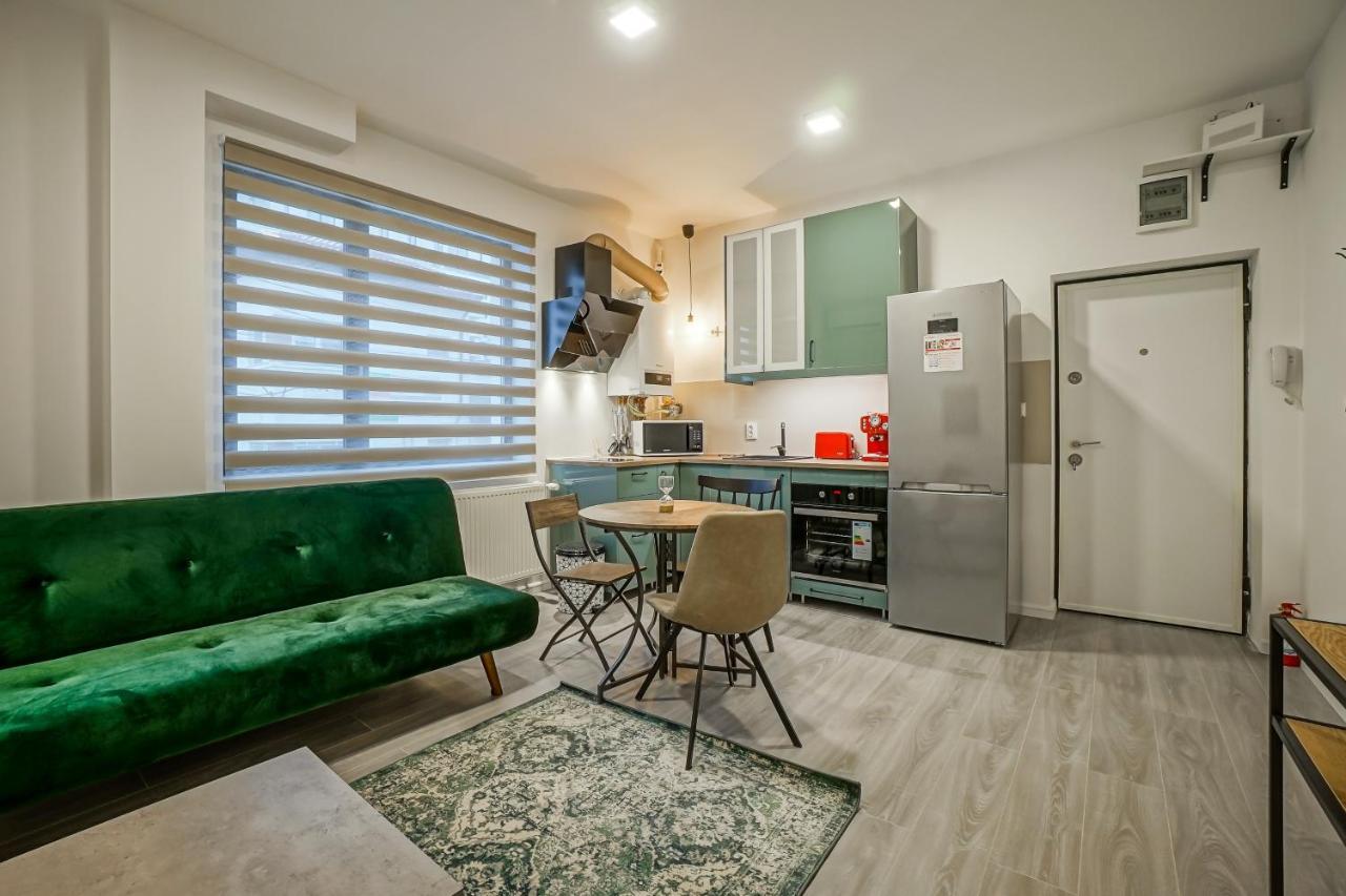 Bright Apartments Moments Away From Herastrau Park, Mall And Metro Bukarest Exterior foto