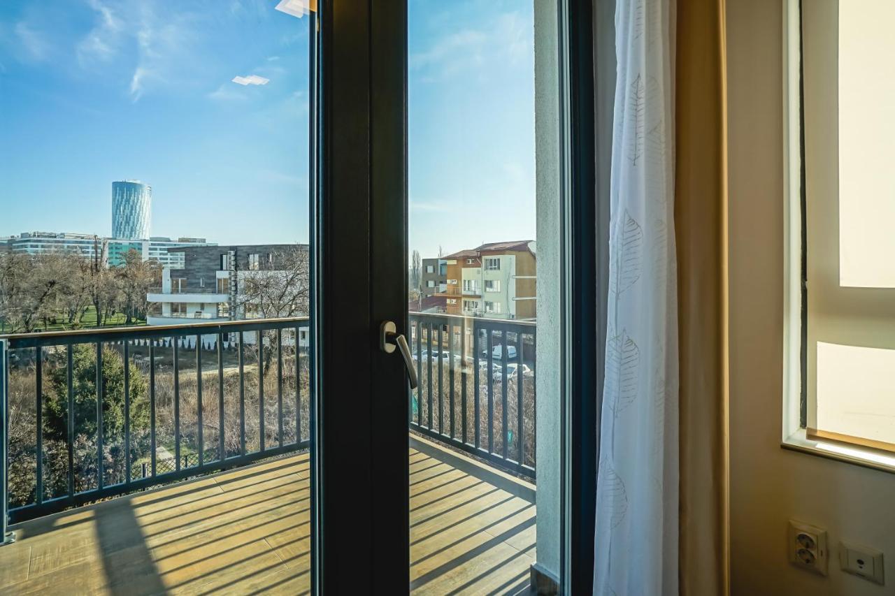 Bright Apartments Moments Away From Herastrau Park, Mall And Metro Bukarest Exterior foto