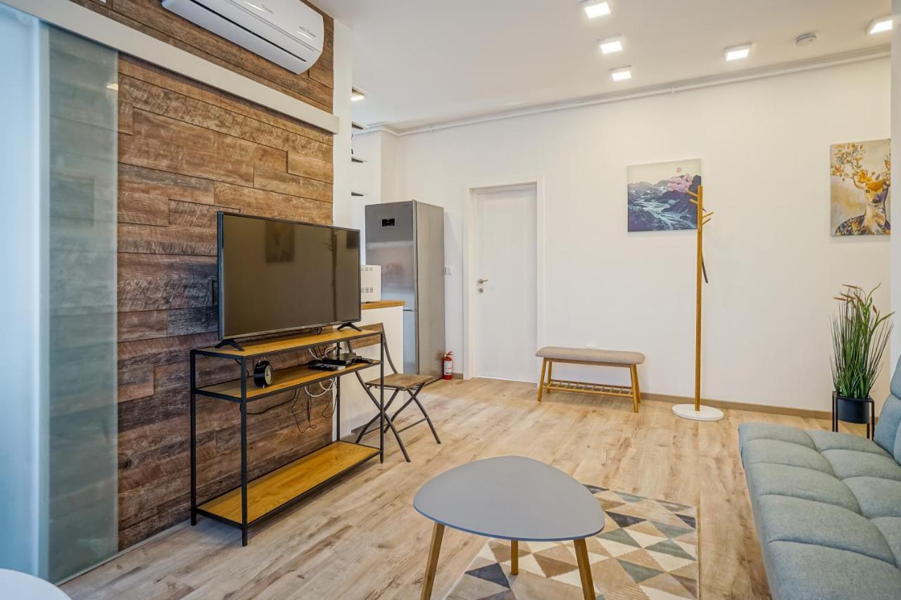 Bright Apartments Moments Away From Herastrau Park, Mall And Metro Bukarest Exterior foto