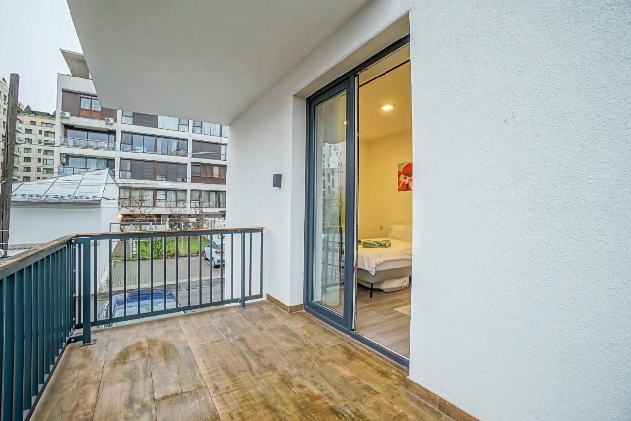 Bright Apartments Moments Away From Herastrau Park, Mall And Metro Bukarest Exterior foto