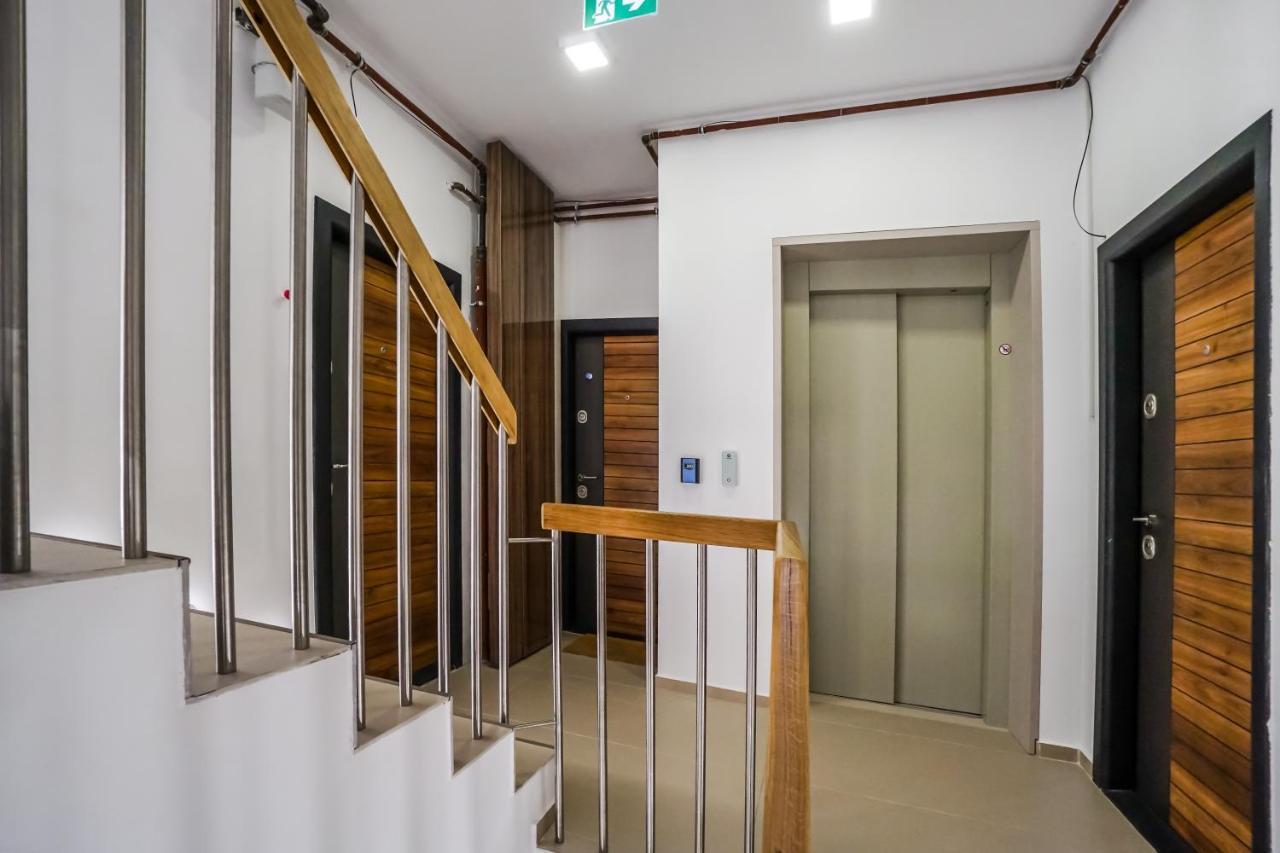 Bright Apartments Moments Away From Herastrau Park, Mall And Metro Bukarest Exterior foto