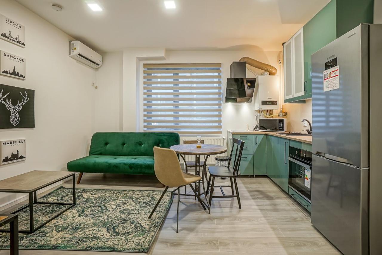 Bright Apartments Moments Away From Herastrau Park, Mall And Metro Bukarest Exterior foto
